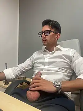 Snapshot of masterboss_ chatting on September 25, 2025, 11:25 am masterboss  online show from September 25, 2025, 11:25 am