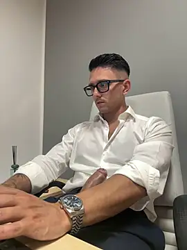 Snapshot of masterboss_ chatting on September 26, 2025, 11:47 am masterboss  online show from September 26, 2025, 11:47 am