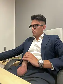 Snapshot of masterboss_ chatting on September 30, 2025, 11:26 am masterboss  online show from September 30, 2025, 11:26 am