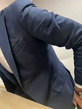 Snapshot of masterboss_ chatting on October 10, 2025, 8:35 am masterboss  online show from October 10, 2025, 8:35 am