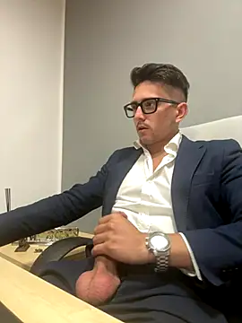 Snapshot of masterboss_ chatting on October 13, 2025, 11:32 am masterboss  online show from October 13, 2025, 11:32 am