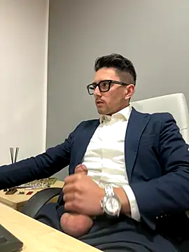 Snapshot of masterboss_ chatting on November 24, 2025, 12:49 pm masterboss online show from November 24, 2025, 12:49 pm