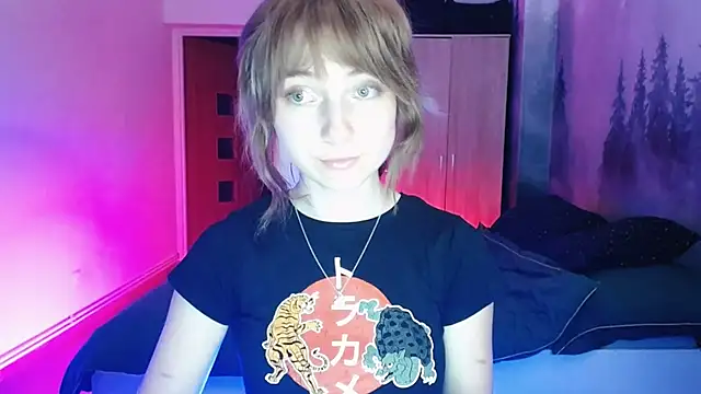 LuciaYoung online show from December 4, 2024, 4:16 pm