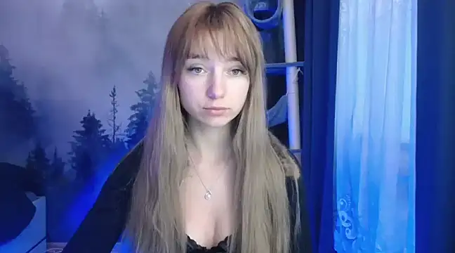 LuciaYoung online show from December 12, 2024, 7:19 am