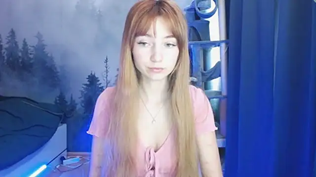 LuciaYoung online show from January 4, 2025, 1:10 pm