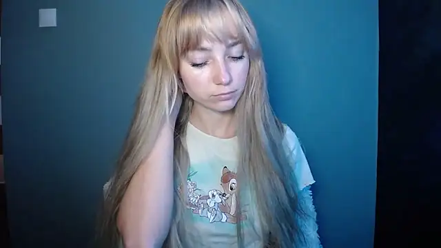 LuciaYoung online show from September 29, 2025, 6:29 am