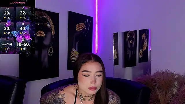  brenna hanson online show from November 8, 2025, 7:12 pm