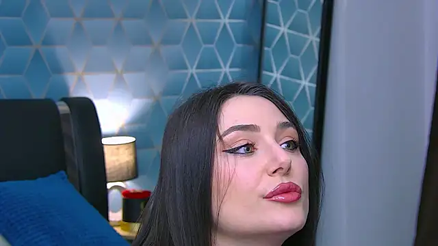 Snapshot of KassieWeins chatting on February 22, 2026, 7:12 pm KassieWeins online show from February 22, 2026, 7:12 pm