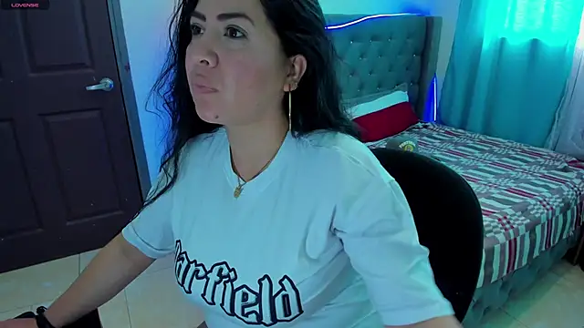 Snapshot of Sara-Murray chatting on December 7, 2024, 8:05 pm Sara-Murray online show from December 7, 2024, 8:05 pm