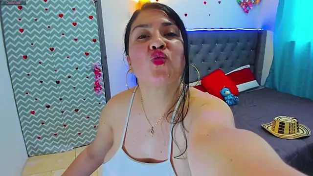 Snapshot of Sara-Murray chatting on March 3, 2025, 8:43 pm Sara-Murray online show from March 3, 2025, 8:43 pm