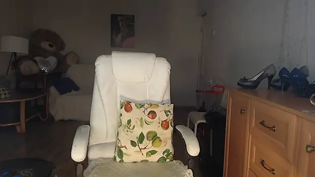 Snapshot of V-Alice chatting on September 10, 2025, 3:45 pm V-Alice online show from September 10, 2025, 3:45 pm