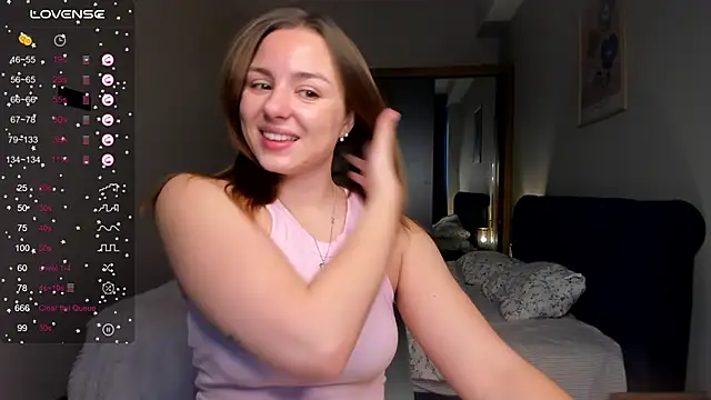 Snapshot of ThreeshaWhite chatting on March 7, 2025, 6:13 am ThreeshaWhite online show from March 7, 2025, 6:13 am