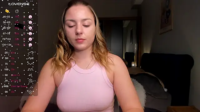 Snapshot of ThreeshaWhite chatting on March 12, 2025, 4:13 pm ThreeshaWhite online show from March 12, 2025, 4:13 pm