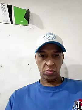 Snapshot of 1elvergon chatting on July 10, 2026, 5:12 am 1elvergon online show from July 10, 2026, 5:12 am