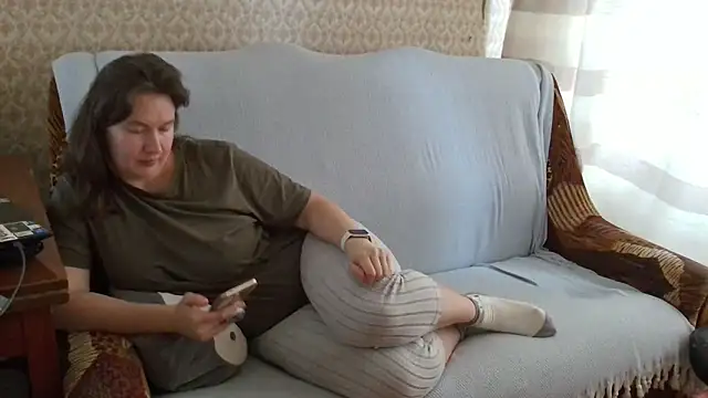 franceska blue online show from December 2, 2025, 10:31 am