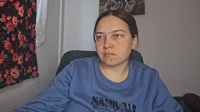 Snapshot of Cyndee_Winter chatting on April 12, 2026, 3:17 pm Cyndee Winter online show from April 12, 2026, 3:17 pm