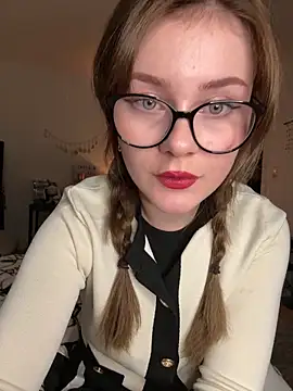 MaribelRiver online show from January 3, 2025, 5:42 pm