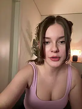 Snapshot of MaribelRiver chatting on March 9, 2026, 10:58 pm MaribelRiver online show from March 9, 2026, 10:58 pm