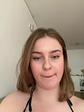 Snapshot of MaribelRiver chatting on March 31, 2026, 2:39 pm MaribelRiver online show from March 31, 2026, 2:39 pm