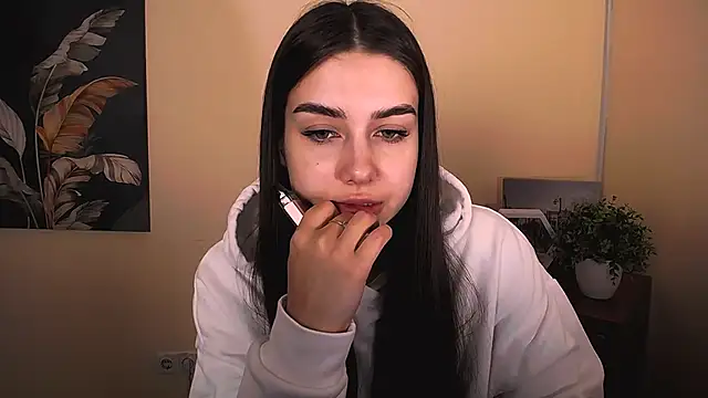 Snapshot of Lili_magic chatting on October 8, 2025, 7:17 am Lili magic online show from October 8, 2025, 7:17 am