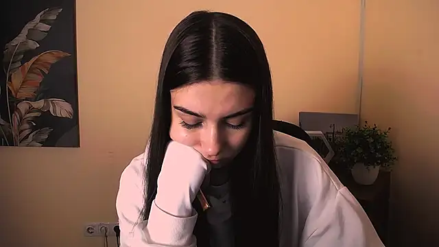 Snapshot of Lili_magic chatting on October 17, 2025, 7:00 am Lili magic online show from October 17, 2025, 7:00 am