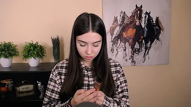 Lili magic online show from March 25, 2026, 10:21 am