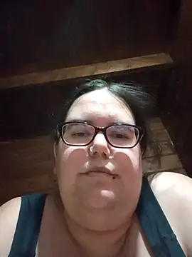 gatitabuena-90 online show from April 5, 2026, 5:26 am