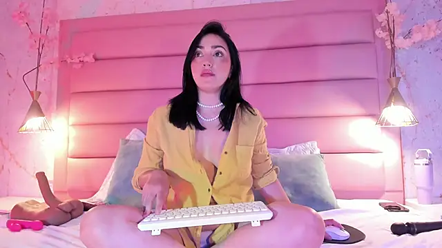 Snapshot of LIAH_IZUMI chatting on September 12, 2025, 1:33 pm LIAH IZUMI online show from September 12, 2025, 1:33 pm