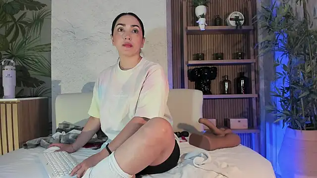 Snapshot of LIAH_IZUMI chatting on October 15, 2025, 1:11 pm LIAH IZUMI online show from October 15, 2025, 1:11 pm