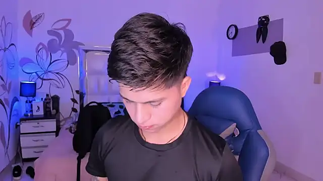 Niicky1  online show from January 25, 2025, 9:14 pm