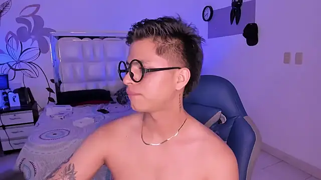 Niicky1  online show from February 13, 2025, 12:35 am