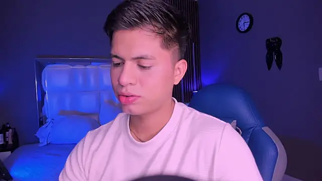 Niicky1  online show from September 8, 2025, 9:25 pm