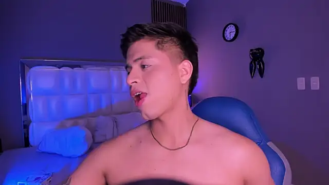 Niicky1  online show from September 10, 2025, 9:15 pm