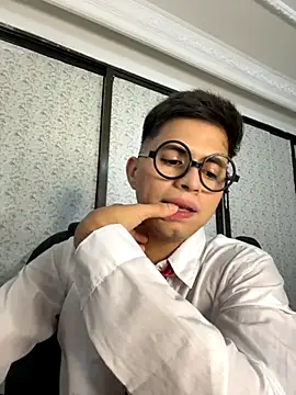 Niicky1  online show from September 12, 2025, 9:59 pm