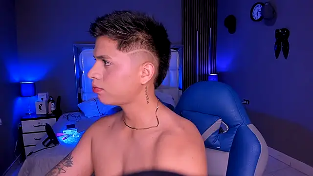 Niicky1  online show from September 24, 2025, 3:32 am