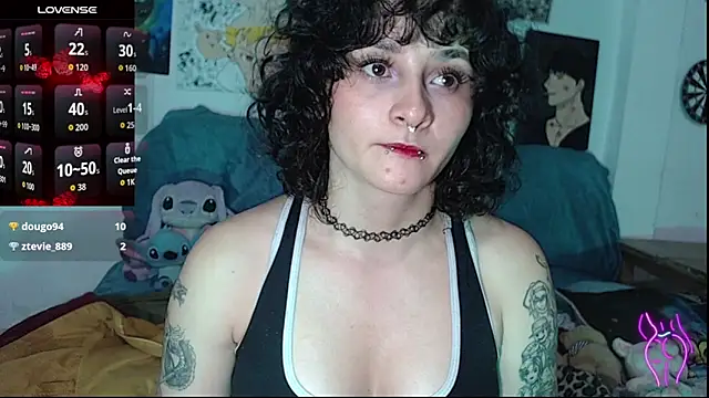 Snapshot of kitty22_ chatting on October 29, 2025, 12:18 pm kitty22 online show from October 29, 2025, 12:18 pm