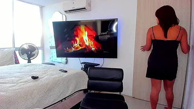 Snapshot of AbrilStivenson_ chatting on March 1, 2026, 10:45 pm AbrilStivenson online show from March 1, 2026, 10:45 pm