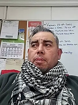 Manolete007x online show from September 12, 2025, 9:15 pm