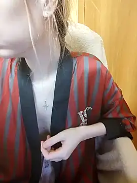 Snapshot of Elza_kom chatting on January 23, 2025, 6:28 am Elza kom online show from January 23, 2025, 6:28 am