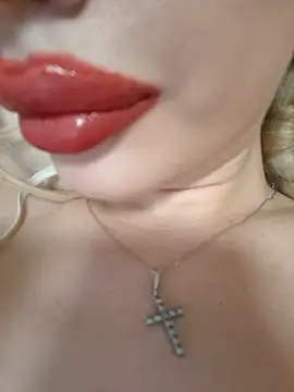 Snapshot of Elza_kom chatting on March 9, 2025, 2:21 pm Elza kom online show from March 9, 2025, 2:21 pm
