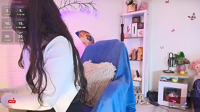 Snapshot of Rapunzeell_ chatting on September 24, 2025, 1:25 pm Rapunzeell  online show from September 24, 2025, 1:25 pm