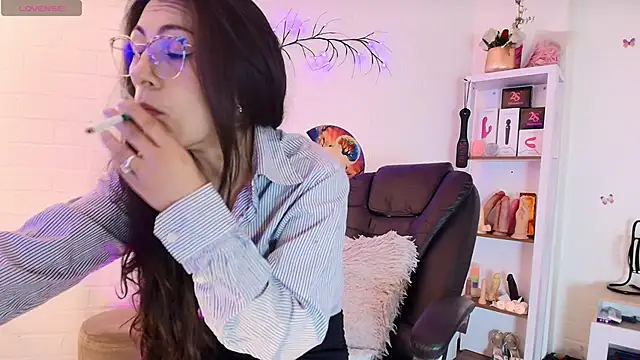 Snapshot of Rapunzeell_ chatting on September 26, 2025, 1:37 pm Rapunzeell  online show from September 26, 2025, 1:37 pm