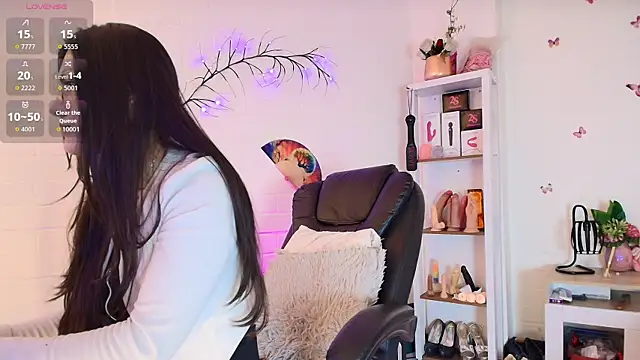 Snapshot of Rapunzeell_ chatting on September 27, 2025, 1:16 pm Rapunzeell  online show from September 27, 2025, 1:16 pm