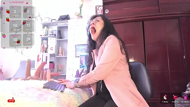 Snapshot of Rapunzeell_ chatting on March 24, 2026, 8:14 pm Rapunzeell online show from March 24, 2026, 8:14 pm