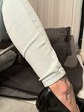 Snapshot of Laurahorney_xo chatting on February 16, 2026, 7:43 pm Laurahorney xo online show from February 16, 2026, 7:43 pm