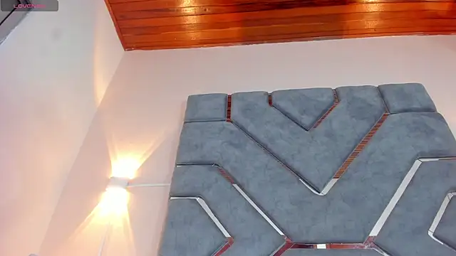 LucciaPorter online show from February 11, 2026, 1:16 pm