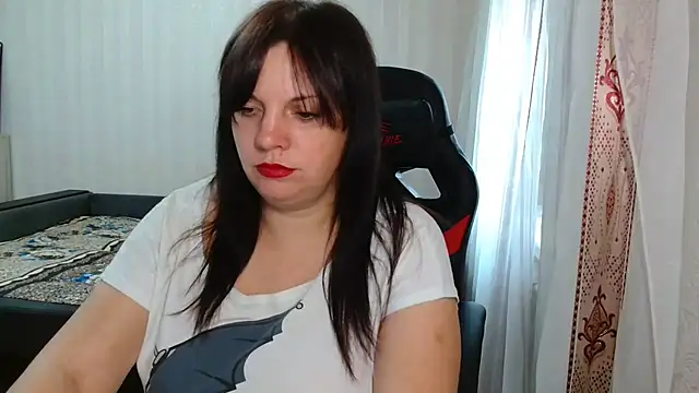 Jane Luste online show from April 12, 2026, 9:36 am