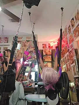 Snapshot of luvs2cumm69 chatting on March 4, 2026, 8:53 am luvs2cumm69 online show from March 4, 2026, 8:53 am