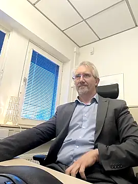 tom-swede online show from March 19, 2026, 3:49 pm