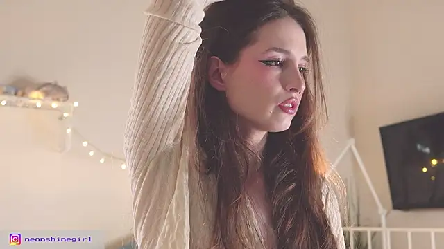 NeonShine online show from March 26, 2026, 5:02 am